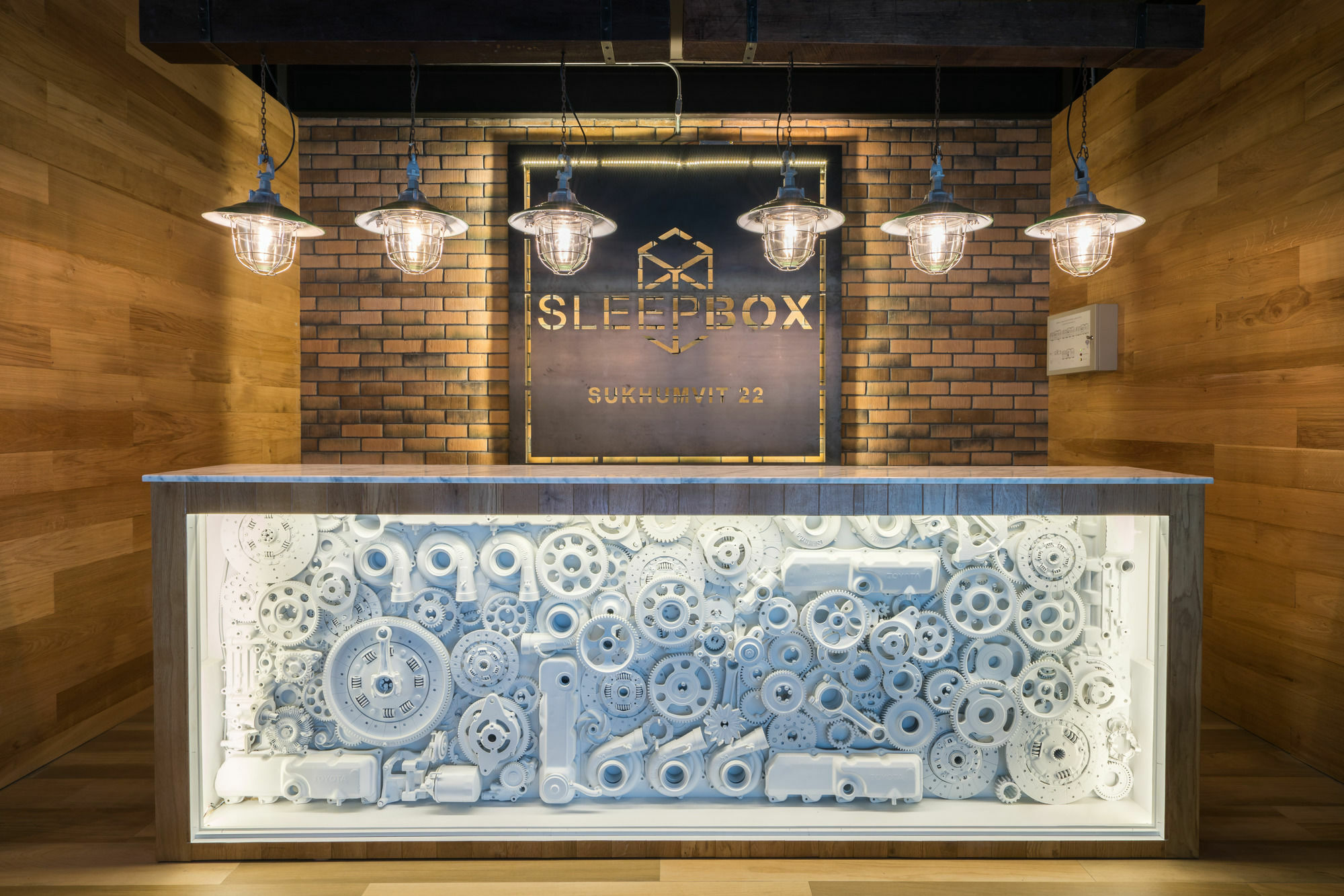Sleep Box Sukhumvit 22 Hostel Bangkok Exterior photo